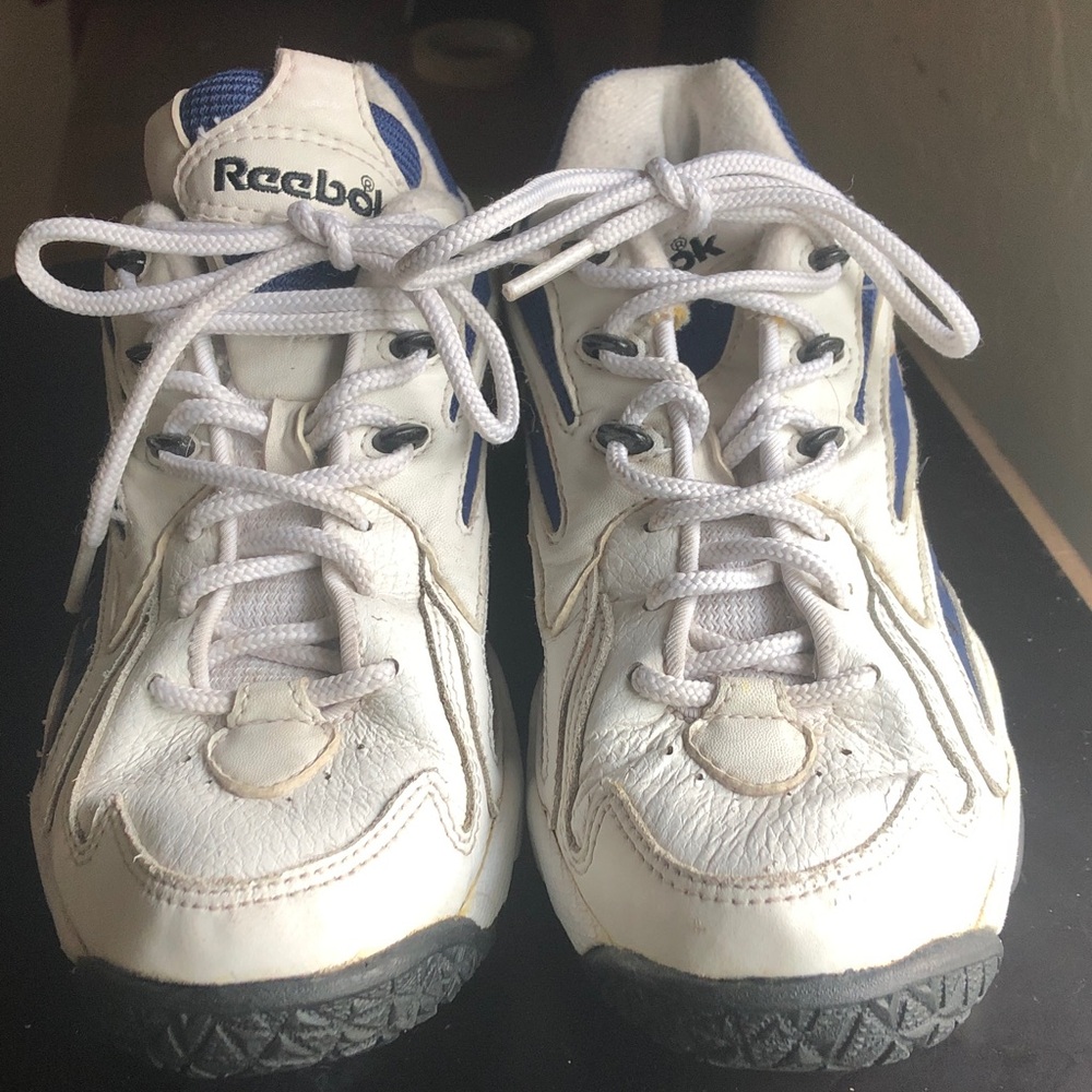 Reebok white leather athletic shoe size 7